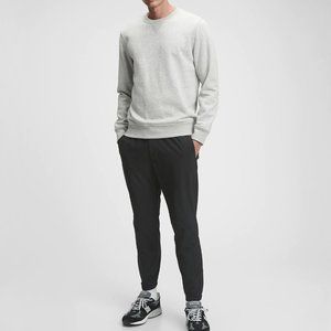 GapFit Tech Joggers Black